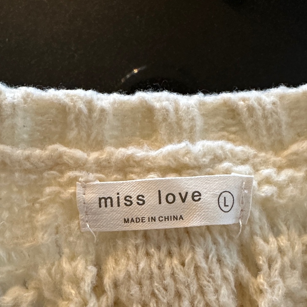 Miss Love Women's Oversized Cream Cable Knit Cropped Sweater - Picture 7 of 7